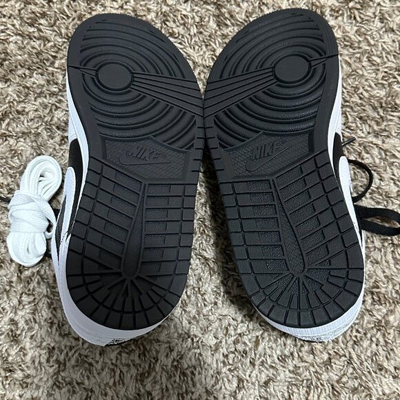 Air Jordan 1 Low SE 'Homage' Black & White for Women (SIZE 9) - Picture 7 of 7